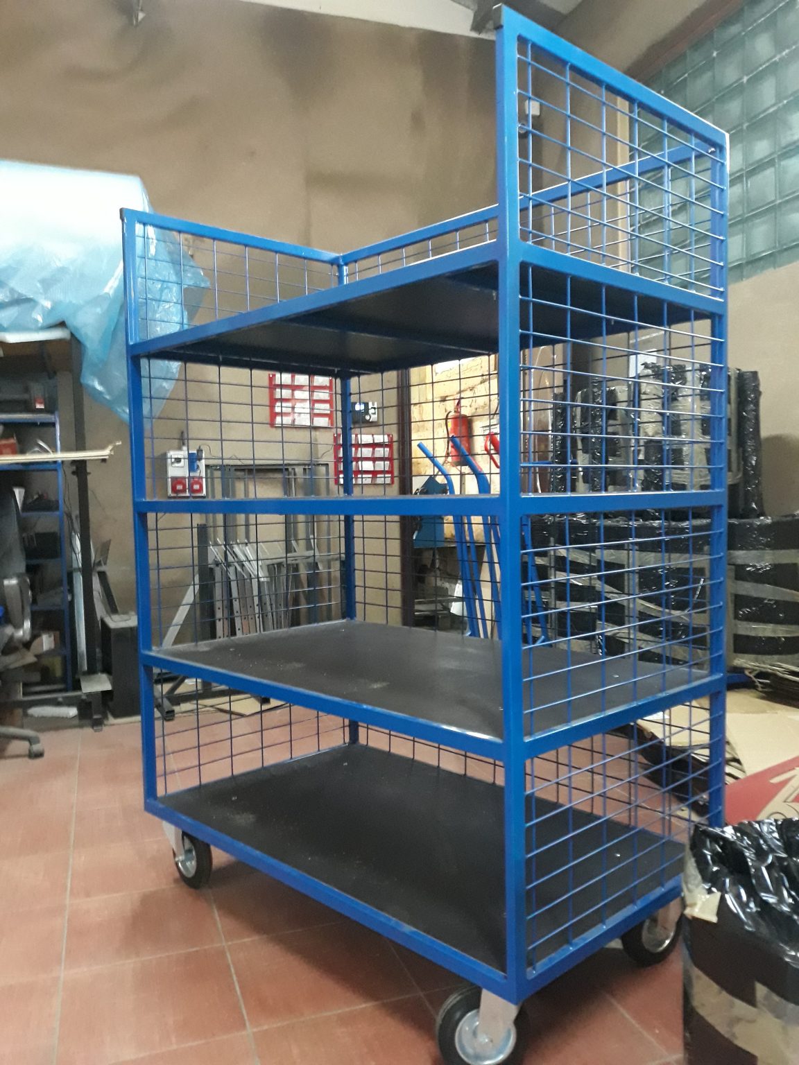 Wózek platformowy 4 półki Horus 120×50 cm nośność 300 kg — producent Karstal