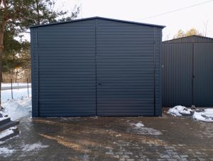 Garaż blaszany dwuspadowy 3x5 m z bramą dwuskrzydłową — producent Karstal
