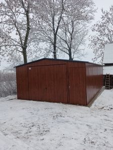 Garaż blaszany dwuspadowy drewnopodobny 3x5 m — producent Karstal