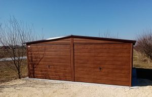 Garaż blaszany dwuspadowy 4x6 m w kolorze drewnopodobnym - producent Karstal