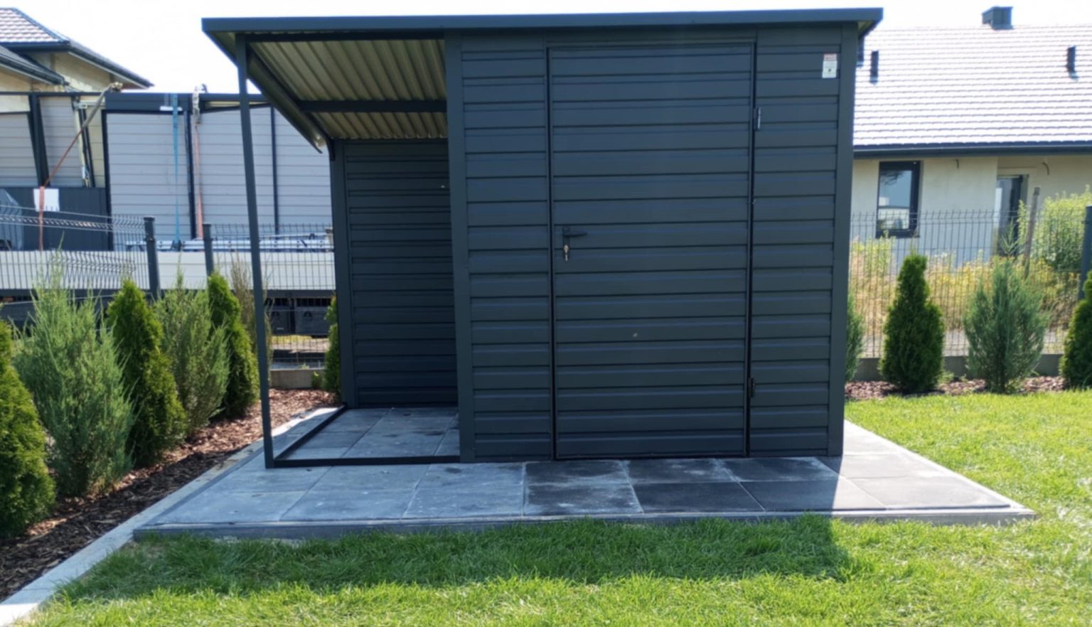 Drewutnia metalowa 4x2 m z dachem jednospadowym — producent Karstal