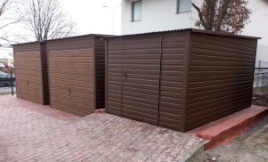Garaż blaszany drewnopodobny 5x7 m z bramą dwuskrzydłową — producent Karstal
