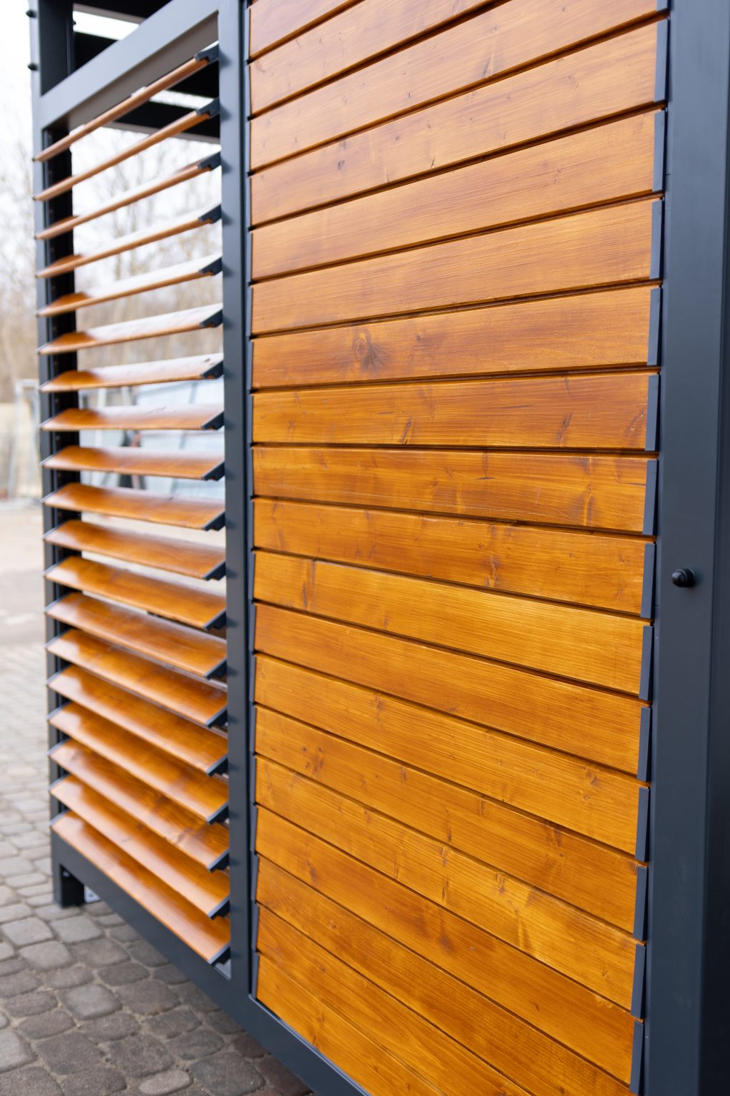 Pergola ogrodowa Toskana 4,1x3,4 m z drewnianymi żaluzjami – producent Karstal