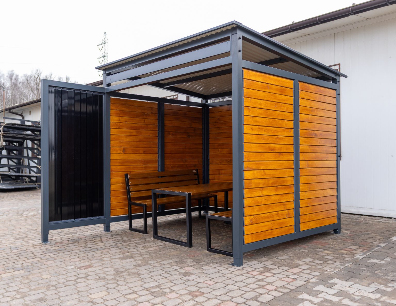 Pergola ogrodowa Toskana 4,1x3,4 m z drewnianymi żaluzjami – producent Karstal