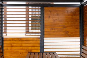 Altana ogrodowa Toskana 4x5 m z ruchomymi żaluzjami aluminiowymi — producent Karstal